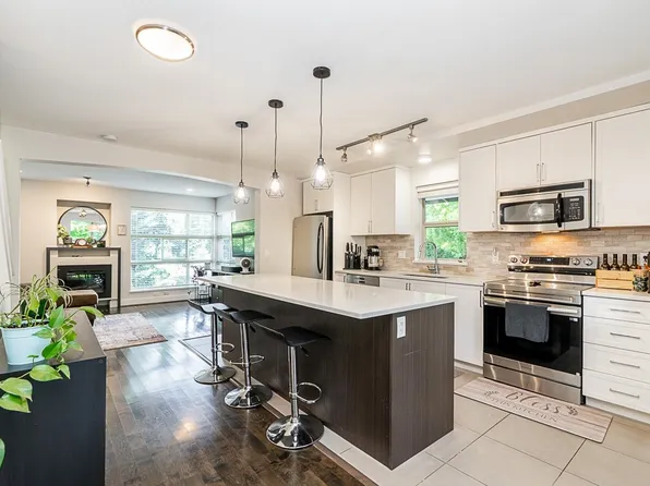 6671 121st St #1, Surrey, BC V3W 1T9