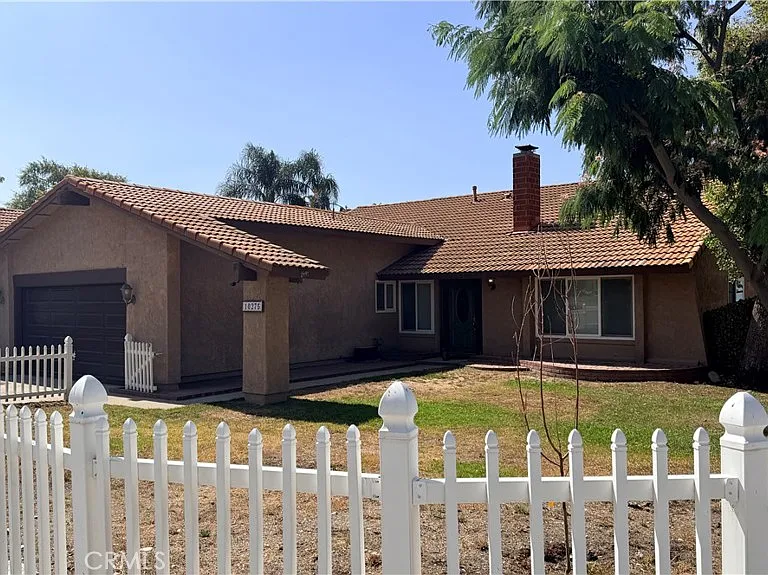 10275 Banyan St — Photo 2