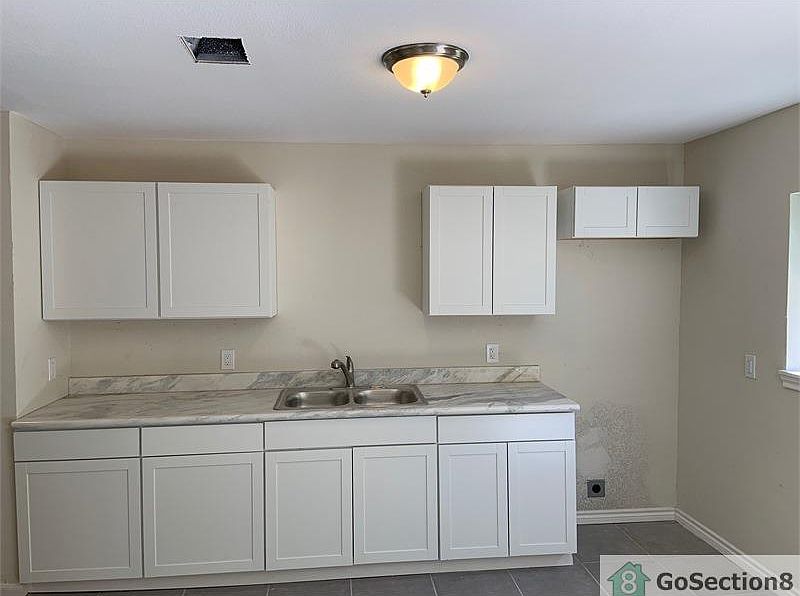 2nd image of 10530 Rosehaven Dr