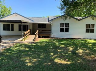 409 S 17th St, Nederland, TX 77627