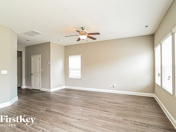 4th image of 9025 Evans Woods Dr