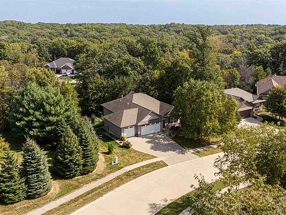 3rd image of 1670 Redbud Cir