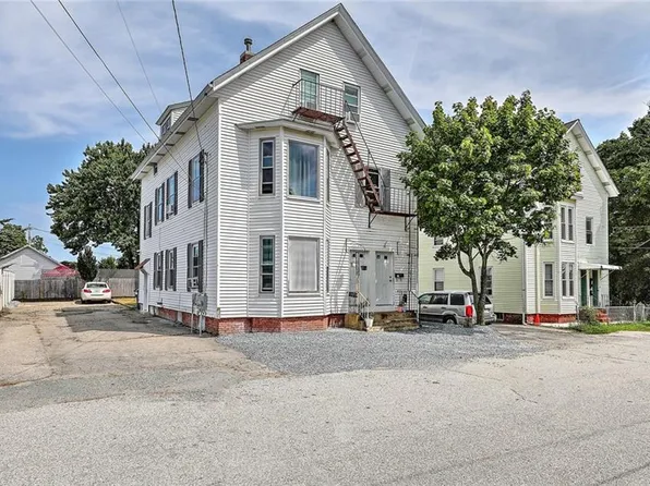 8 Sanford Ave, Cumberland, RI 02864