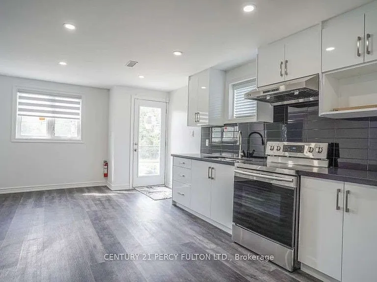 1040 Foxtail Cres #BASEMENT — Photo 10