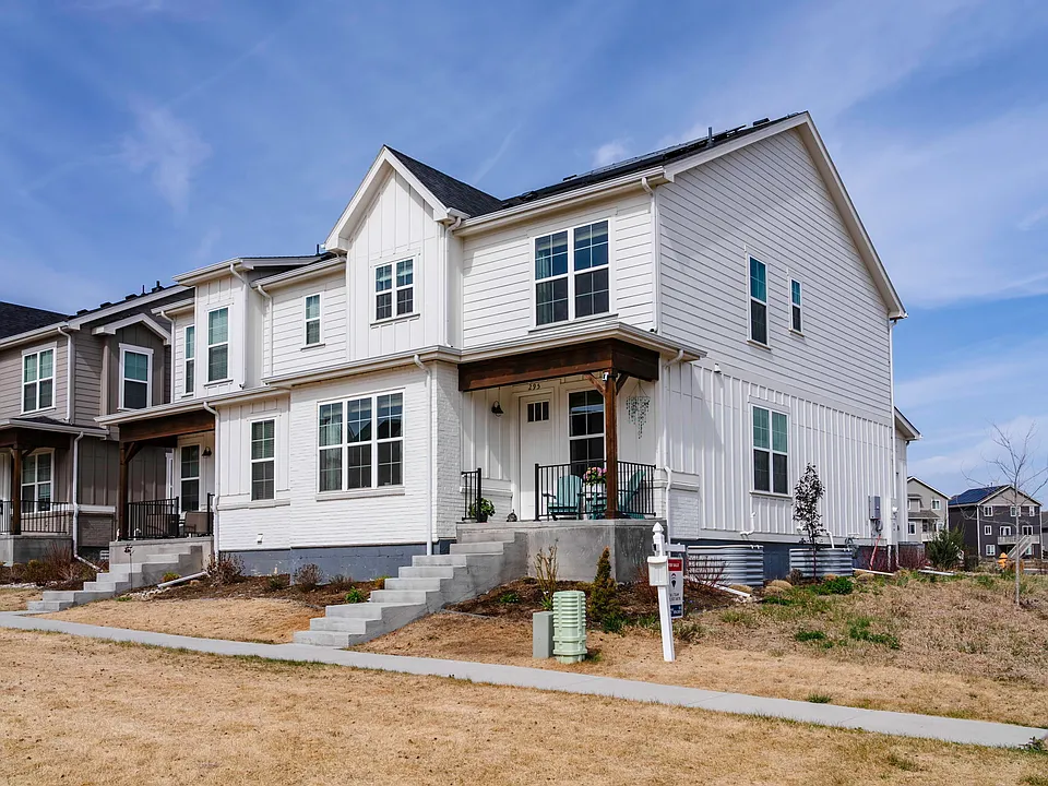 295 Gray Jay Ct