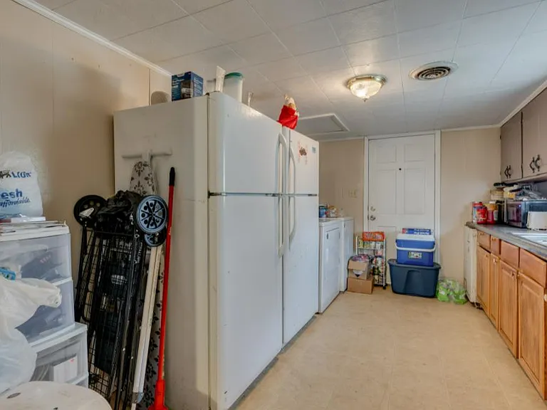417 Baldwin Cir — Photo 10
