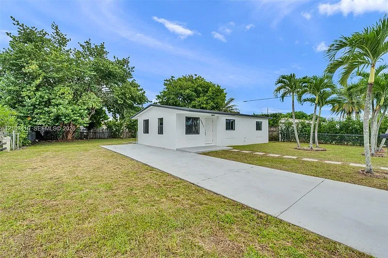 10411 SW 151st Ter #1 — Photo 3