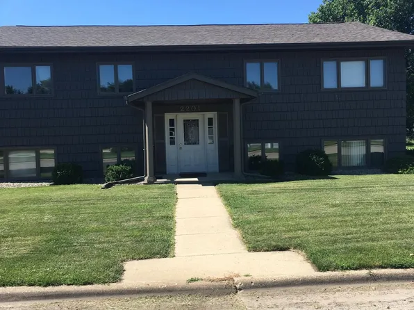 2201 Libby St APT C, Ottawa, IL 61350