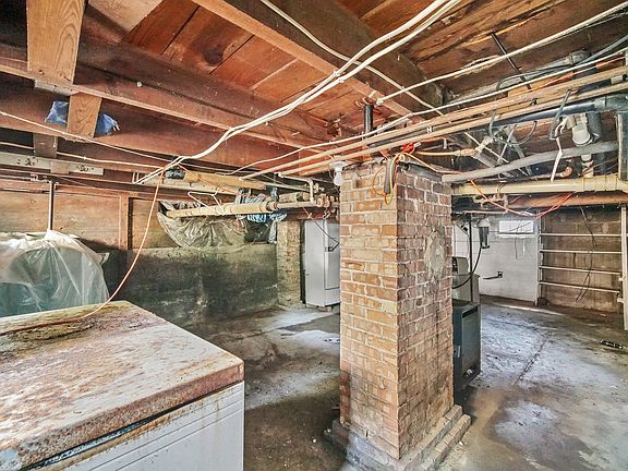 5th image of 101 Church St