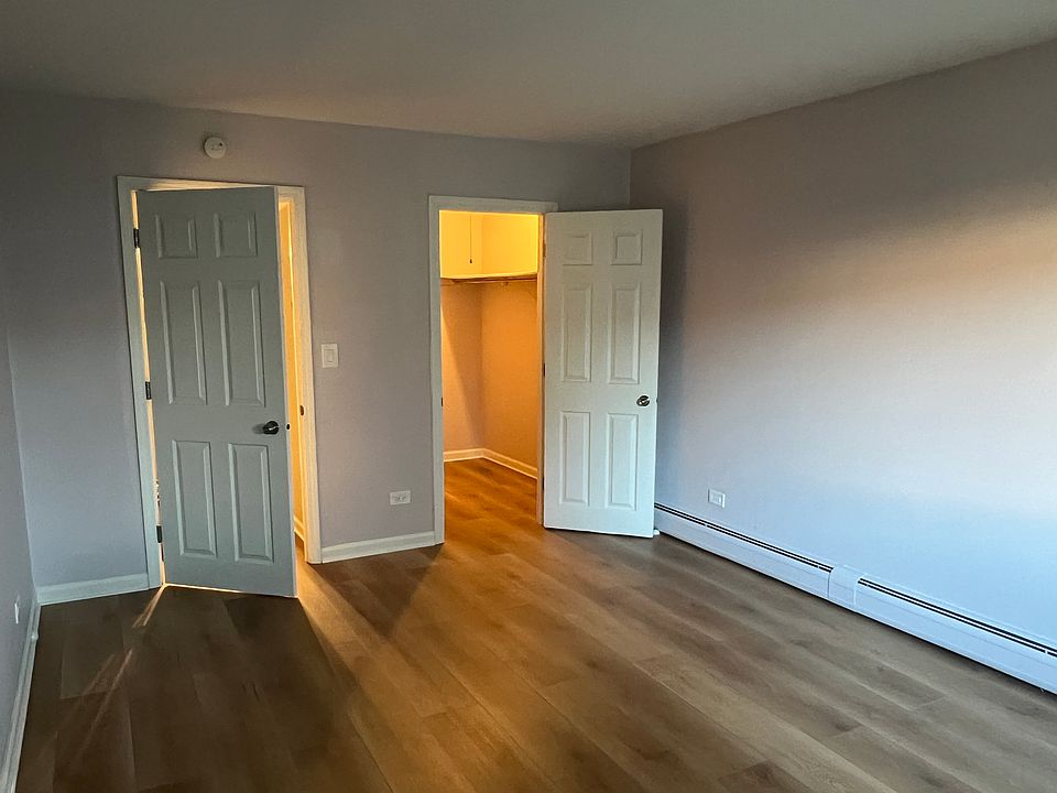 1st image of 3500 Bayside Dr Unit 2