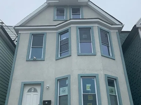39 Orient Ave, Jersey City, NJ 07305