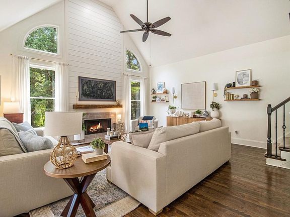 2nd image of 4655 Gilhams Rd NE