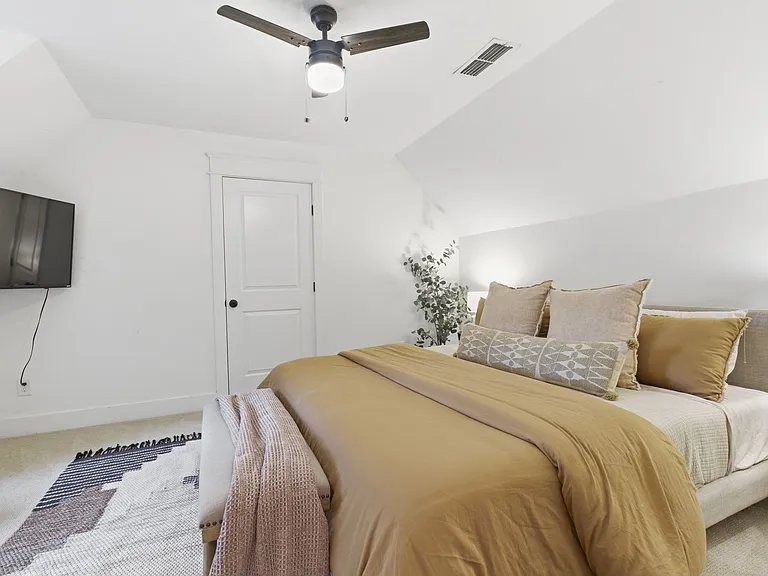 4010 Burrus St — Photo 34