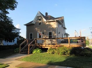 302 N Chestnut St, Monticello, IA 52310