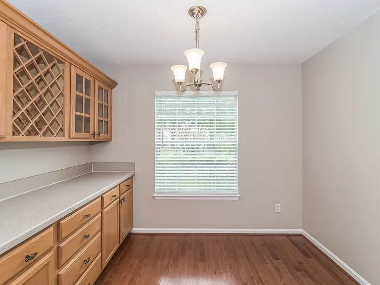 573 Redberry Ln — Photo 6