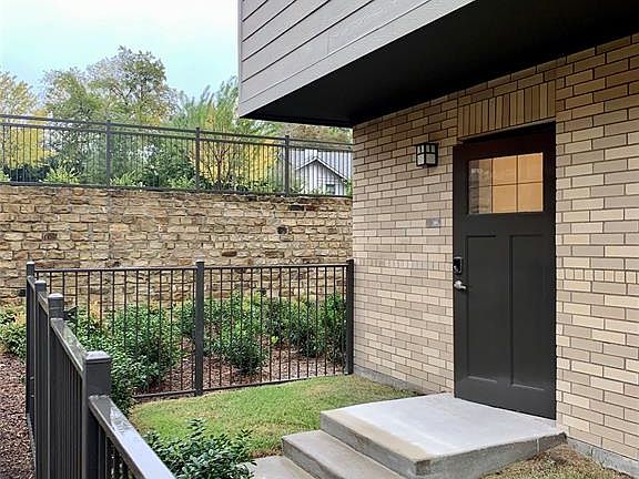 3rd image of 5639 Belmont Ave #210