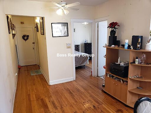 1st image of 5945 N Greenview Ave APT 3G