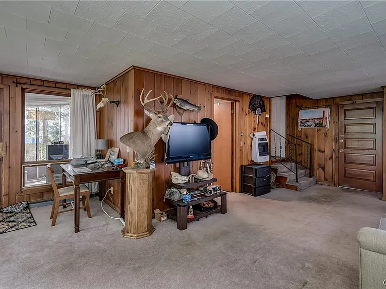 325 Paddock St — Photo 42