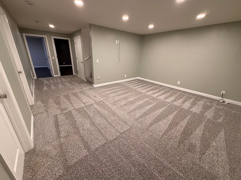 908 Mineral Dr — Photo 27