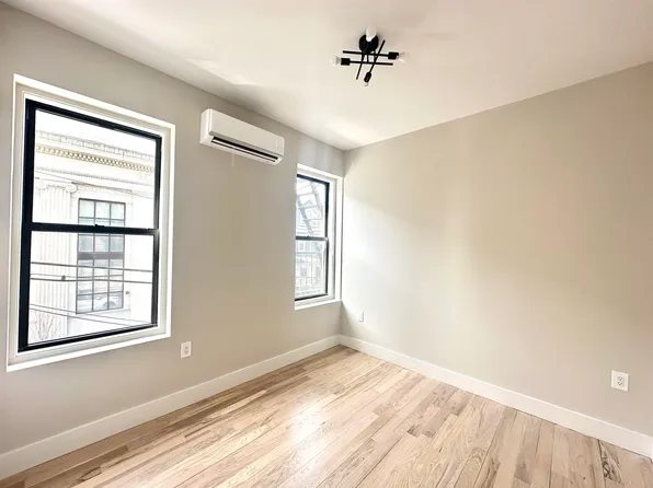 108 Lembeck Avenue image 4 of 6