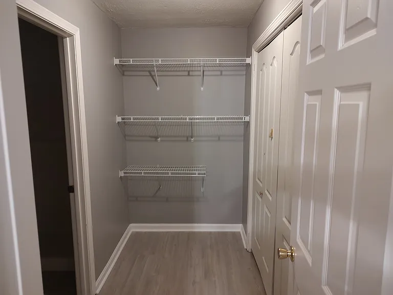 130 Milacron Dr #130 — Photo 8