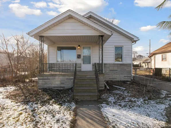 345 W Woodruff Ave, Hazel Park, MI 48030