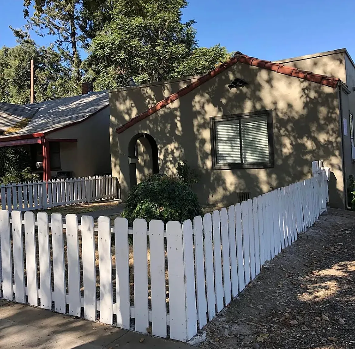 2 bed, 1100 sqft, $2,400 — Photo 1