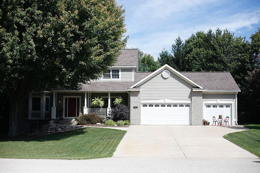 162 Boulder Dr, Norton Shores, MI 49444 Zillow