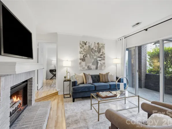 1109 E Morehead St APT 16, Charlotte, NC 28204