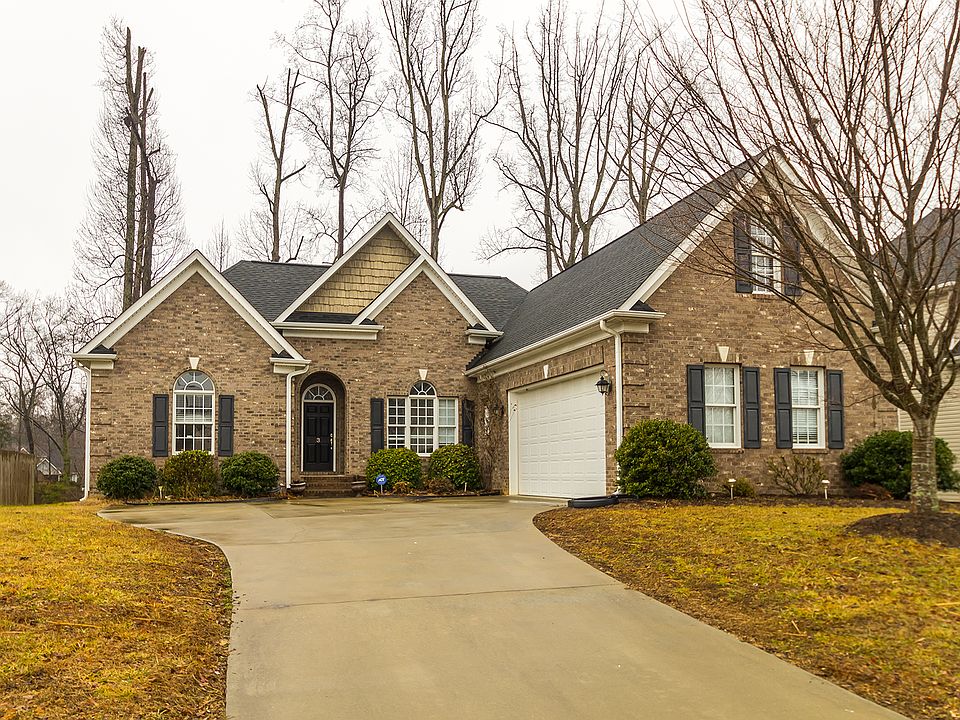 1st image of 3 Highland Bluff Ct