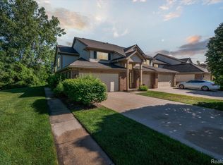 145 S Vis, Auburn Hills, MI