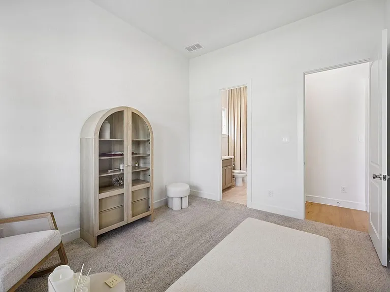 3870 Verona St — Photo 17