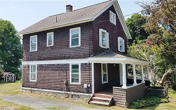 3rd image of 15 Crosby Ave