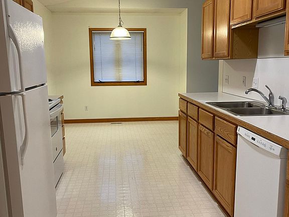 5th image of 1188 Cranberry Ct