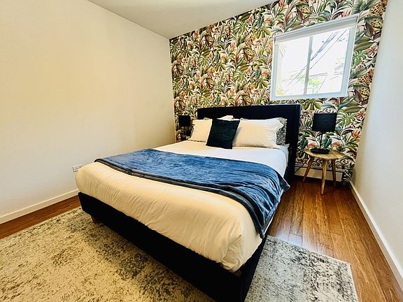 3rd image of 2254 W Foster Ave APT 3R