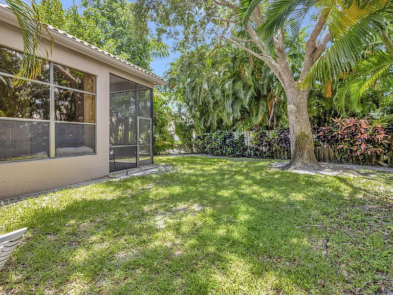 4528 Barclay Fair Way — Photo 25