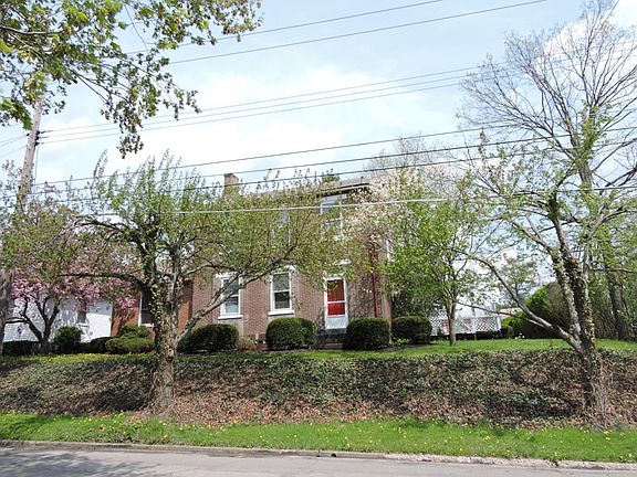 2nd image of 424 N Beaver St