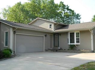 8914 White Oak Dr, Twinsburg, OH 44087