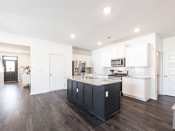 2nd image of 993 Raghorn Rd