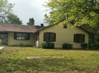 203 Bullion Ave E, Mena, AR 71953