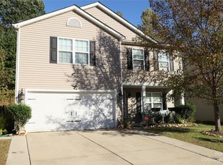 9516 Eagle Feathers Dr, Charlotte, NC 28214