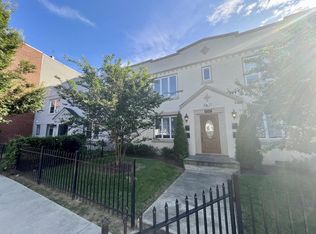 1247 Penn St NE APT 3, Washington, DC 20002