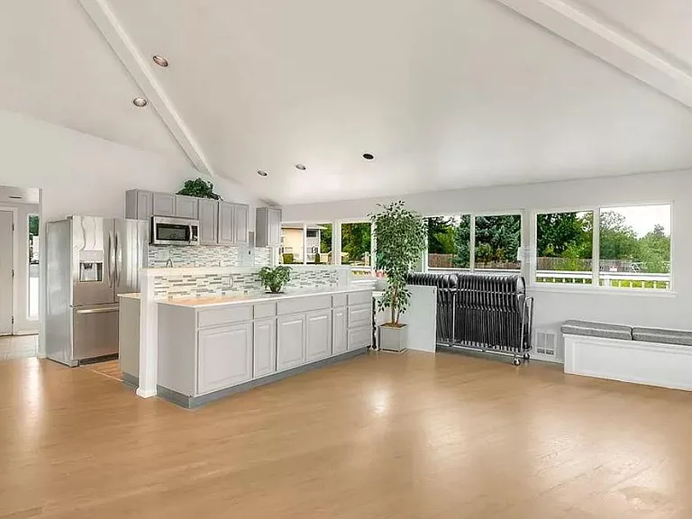 17306 NE 45th St — Photo 24