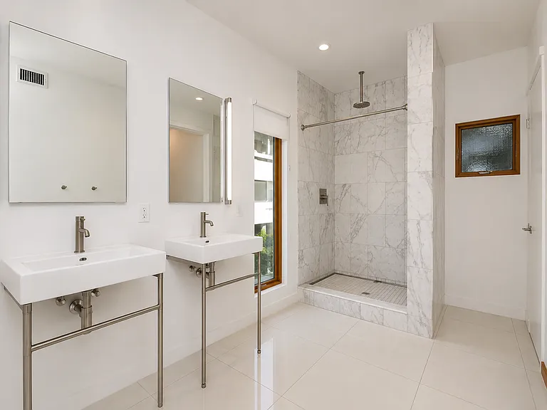 7339 Fay Ave — Photo 10