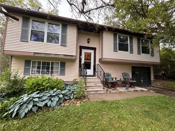 3370 Laurel Ct, Walworth, NY 14568