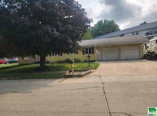 1603 Susan Ave, Cherokee, IA 51012