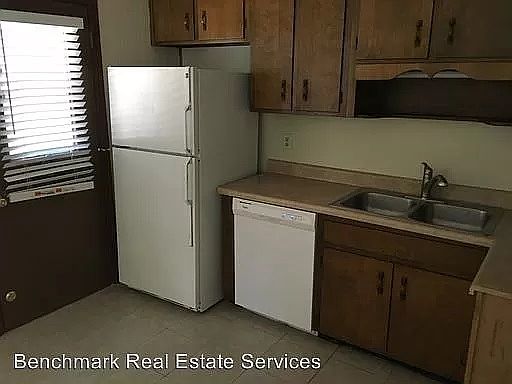 2nd image of 1624 Coombs Dr #1