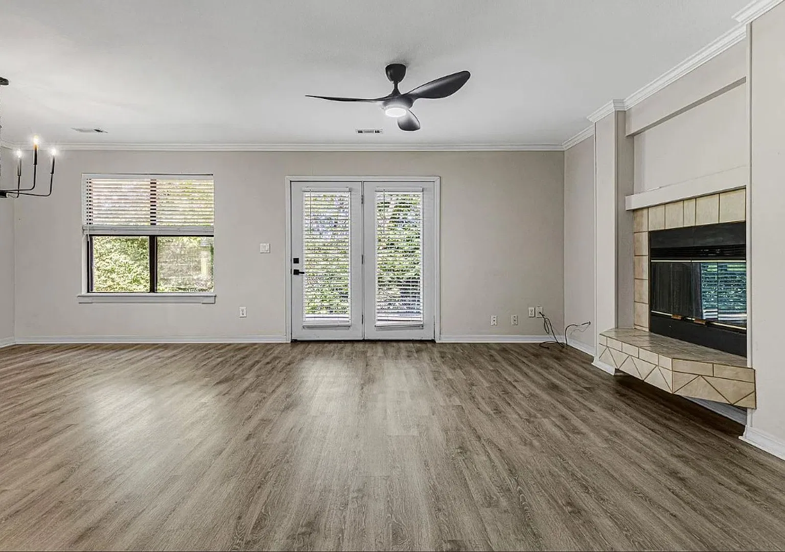 Charming 3 bedroom 2 bath townhome in Fayetteville! — Photo 3