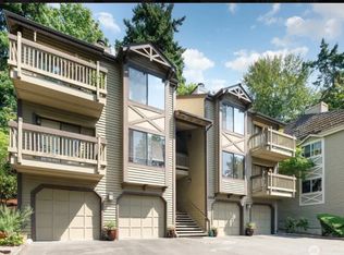 304 10th St APT 2, Kirkland, WA 98033