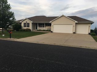 E1270 Rojan Ct, Luxemburg, WI 54217